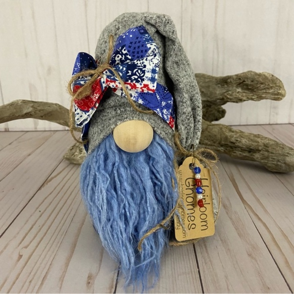 🚫SOLD🚫 Country Patriotic Quilt Print Gnome Handmade Red White Blue Bow Gray - Picture 4 of 7